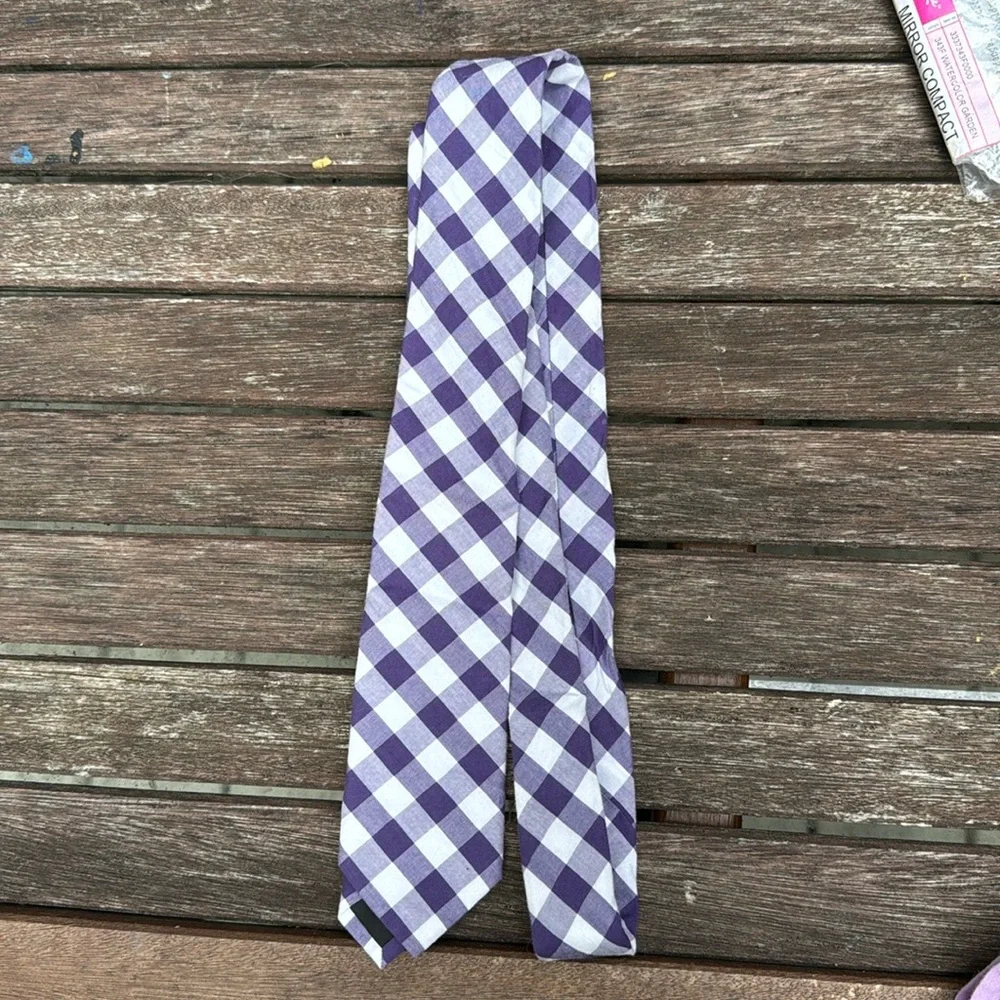 Child’s tie